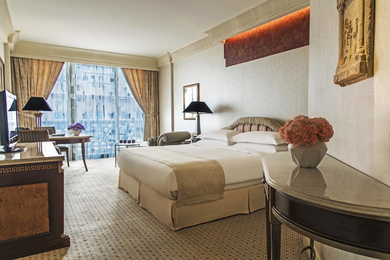 Intercontinental Phoenicia By Ihg Resort