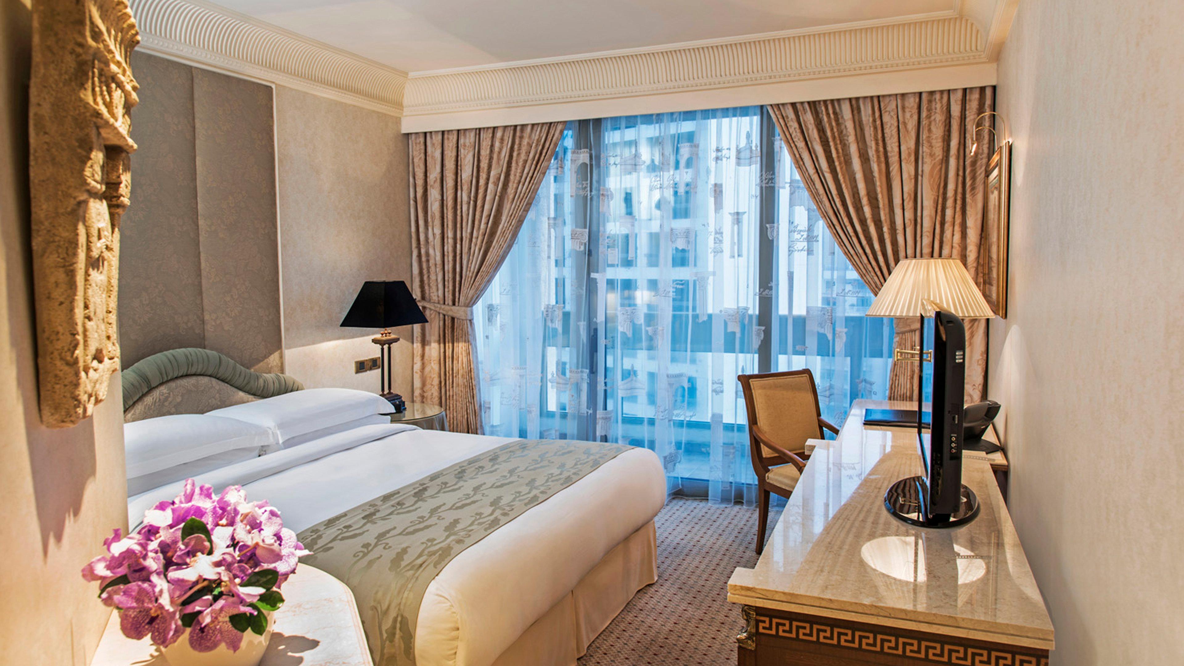 Intercontinental Phoenicia By Ihg Resort 5*