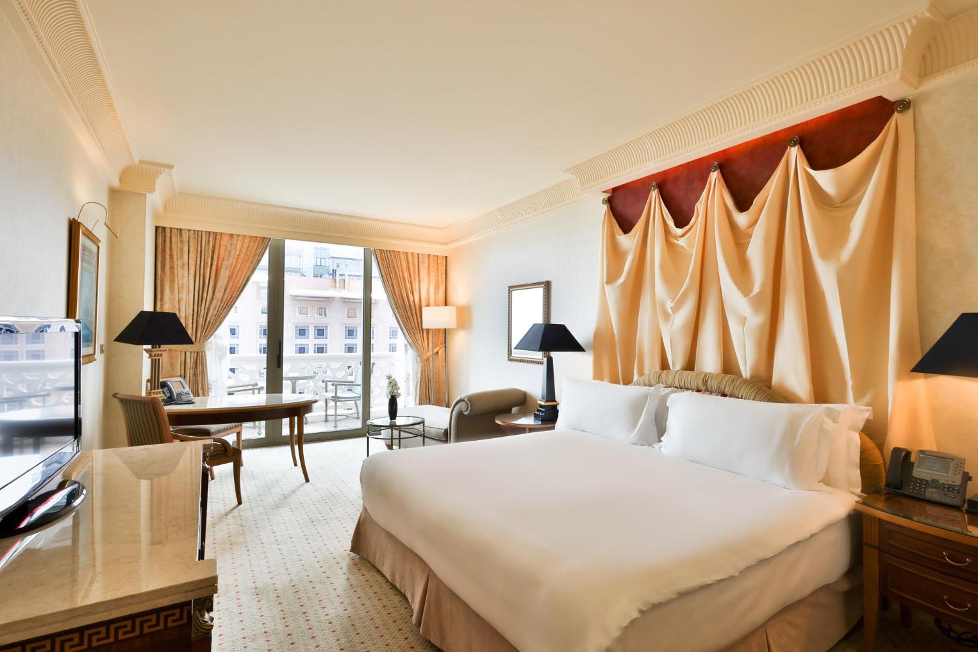 Intercontinental Phoenicia By Ihg 5*