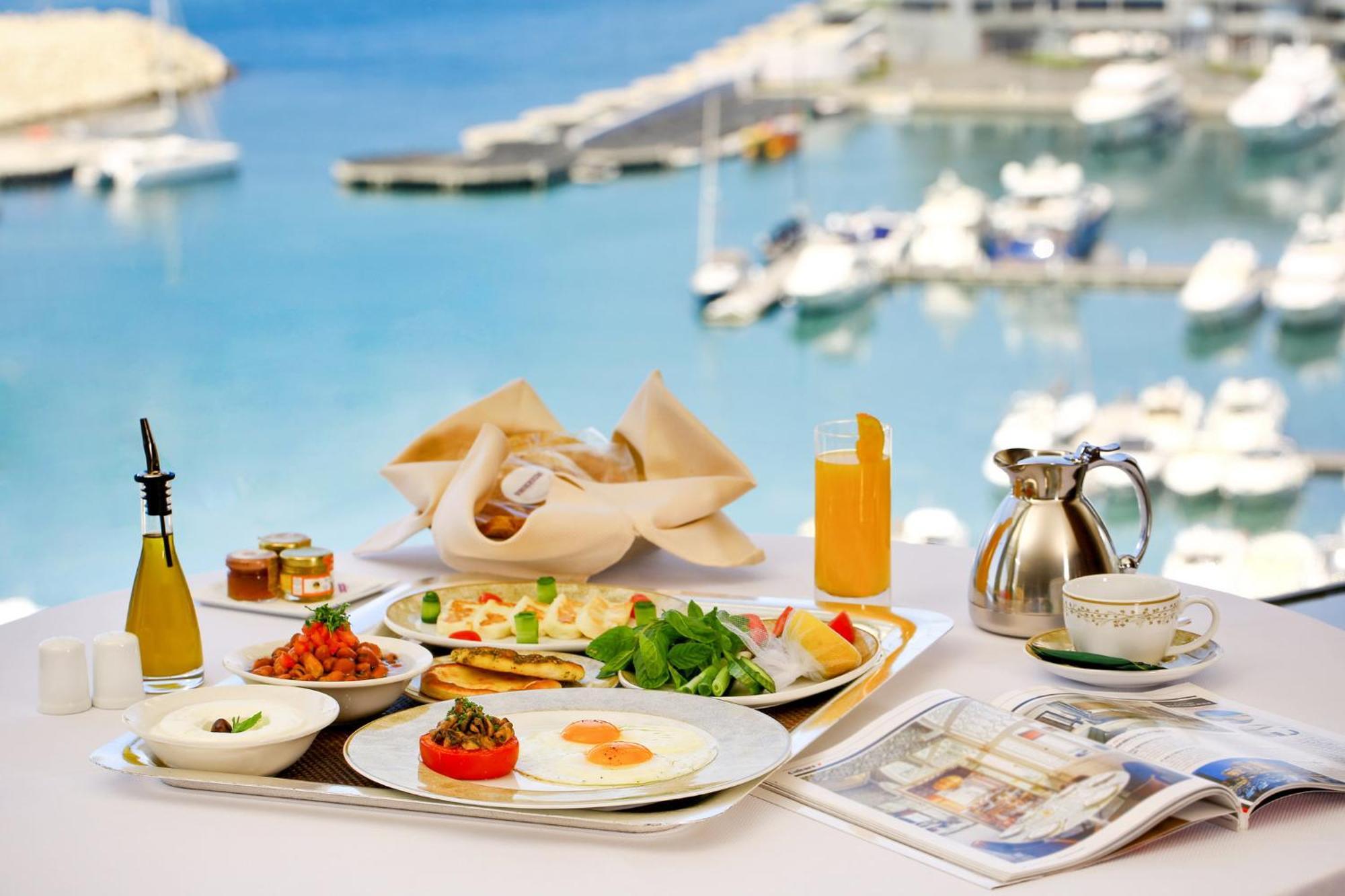 Intercontinental Phoenicia By Ihg 5*